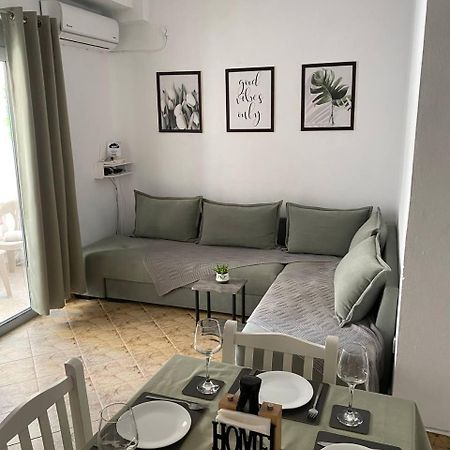 Happy Apartment Sarandë Esterno foto