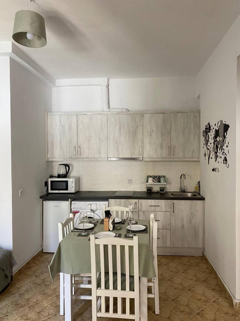Happy Apartment Sarandë Esterno foto