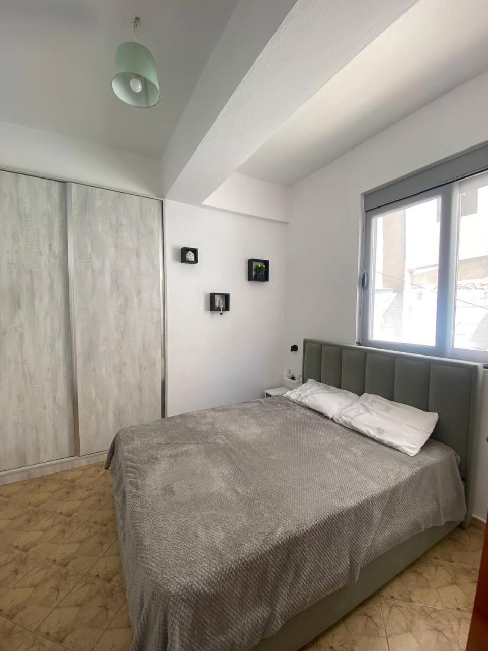 Happy Apartment Sarandë Esterno foto
