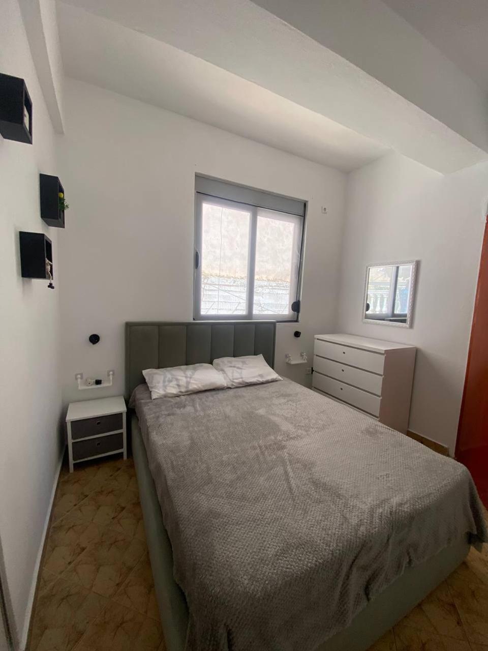 Happy Apartment Sarandë Esterno foto