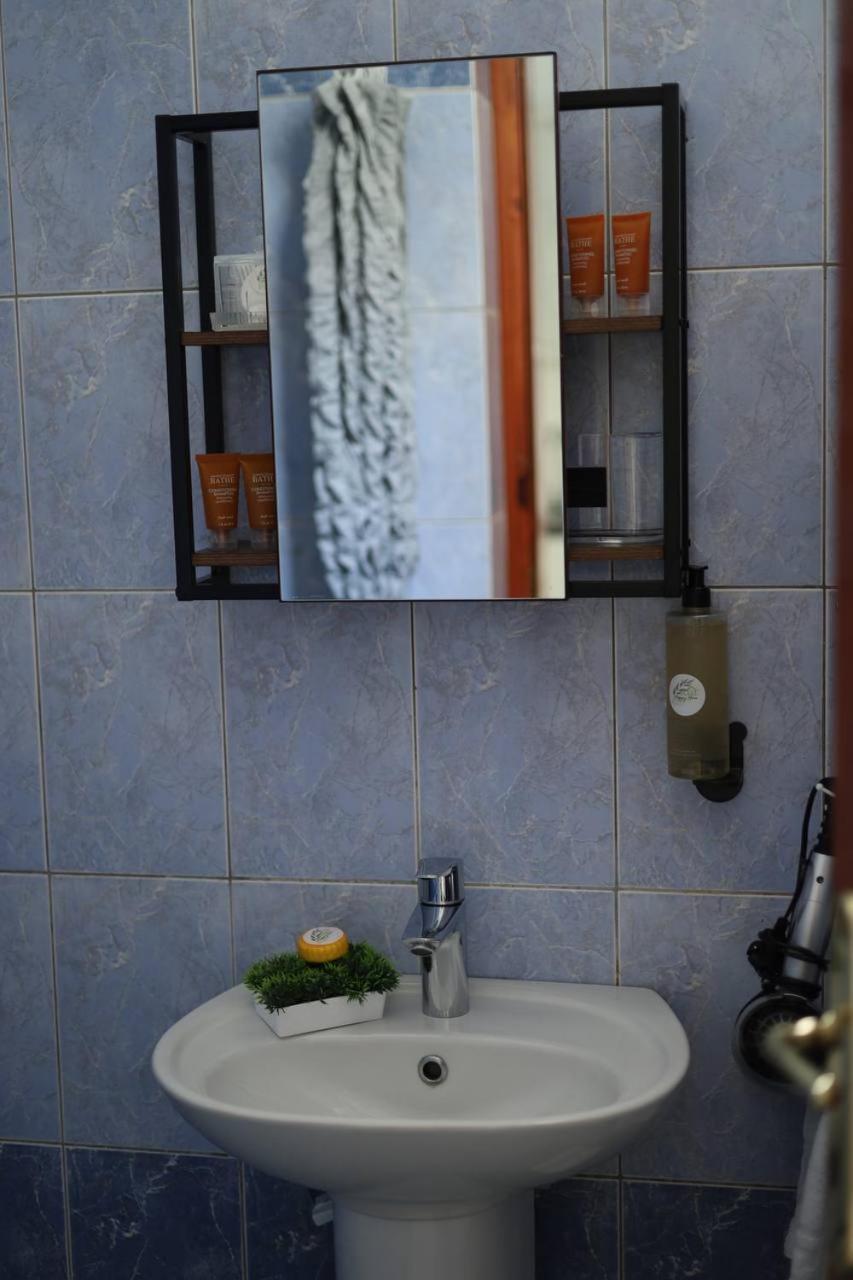 Happy Apartment Sarandë Esterno foto