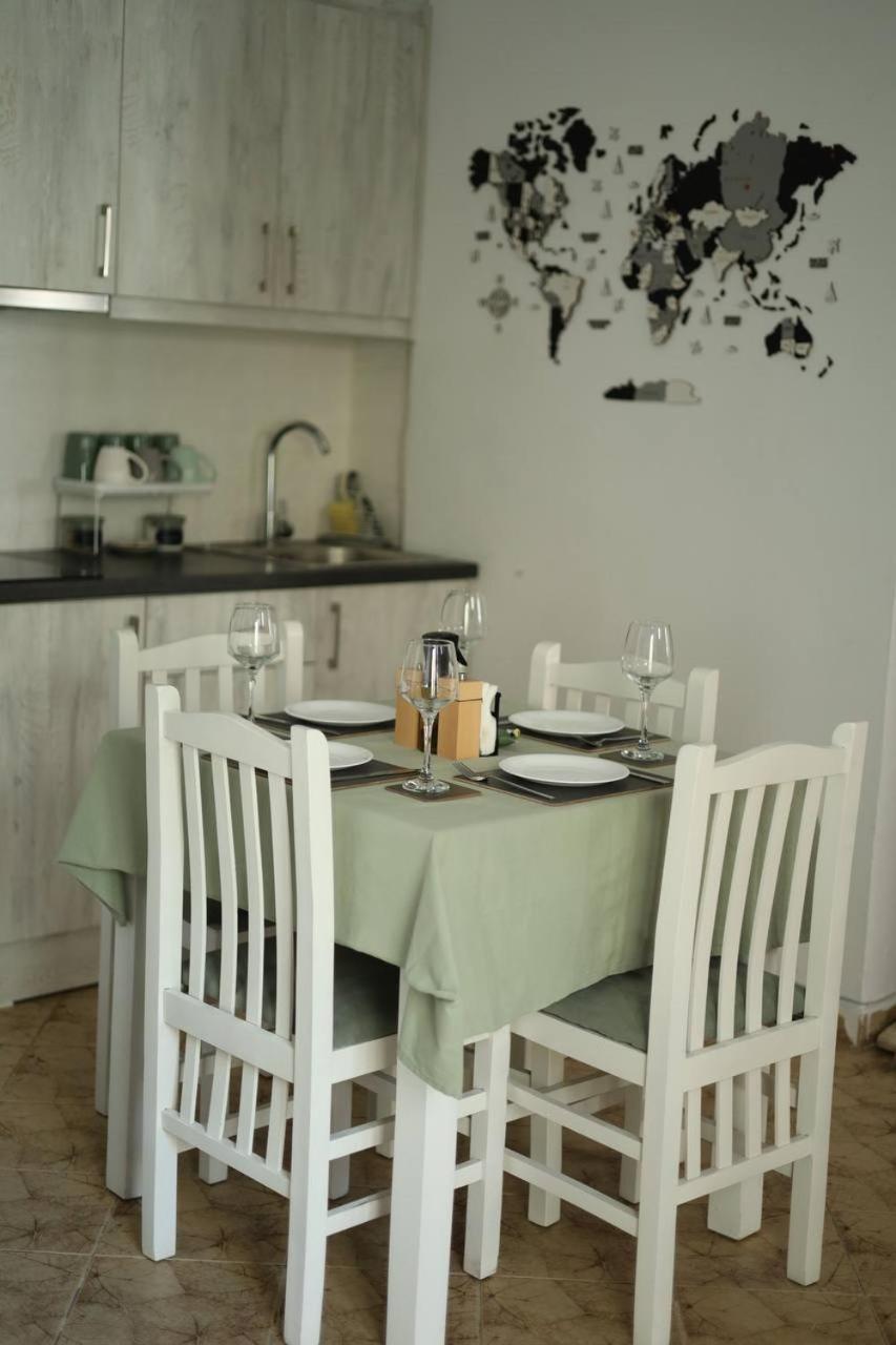 Happy Apartment Sarandë Esterno foto